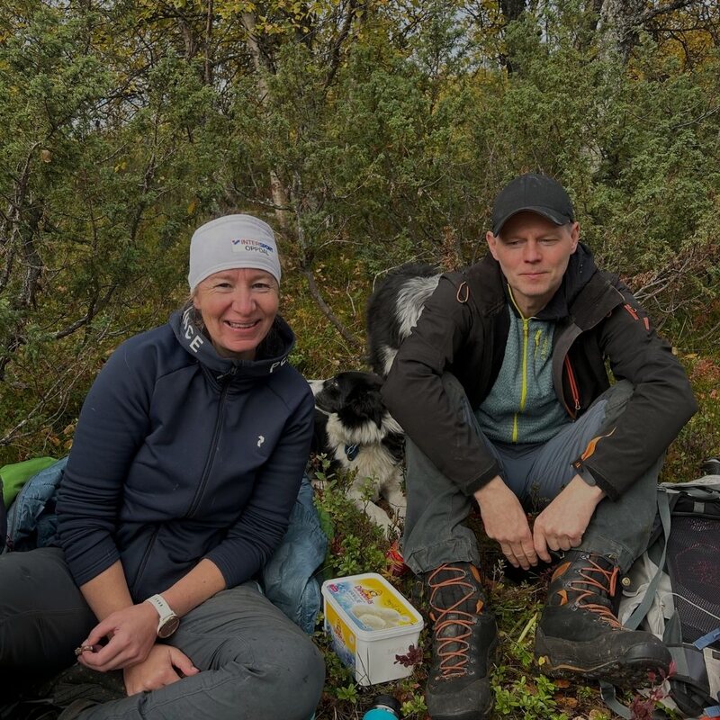 Marit og Arnstein Solem på pause i utmarka